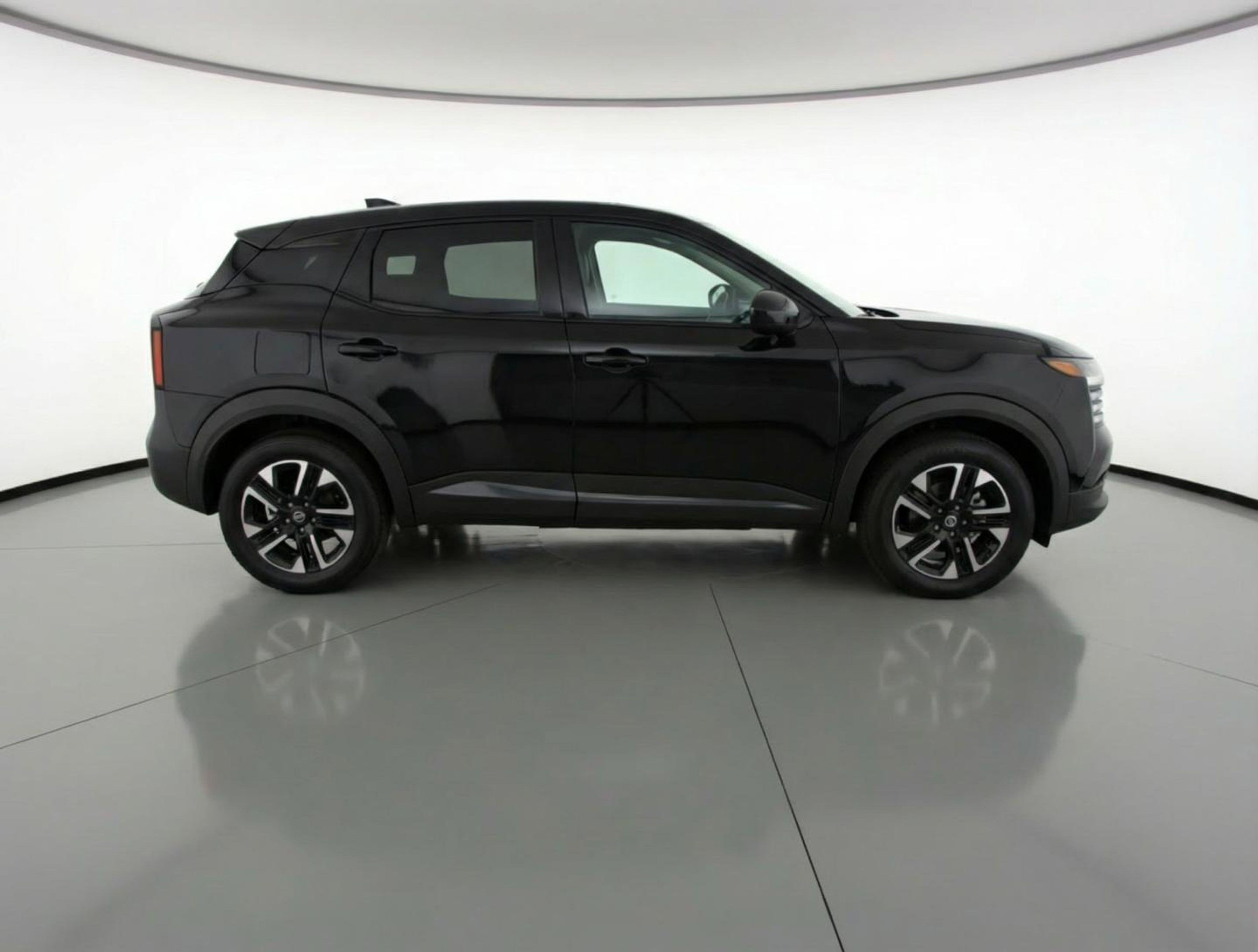 Used 2025 Nissan Kicks SV AWD/4WD image 11