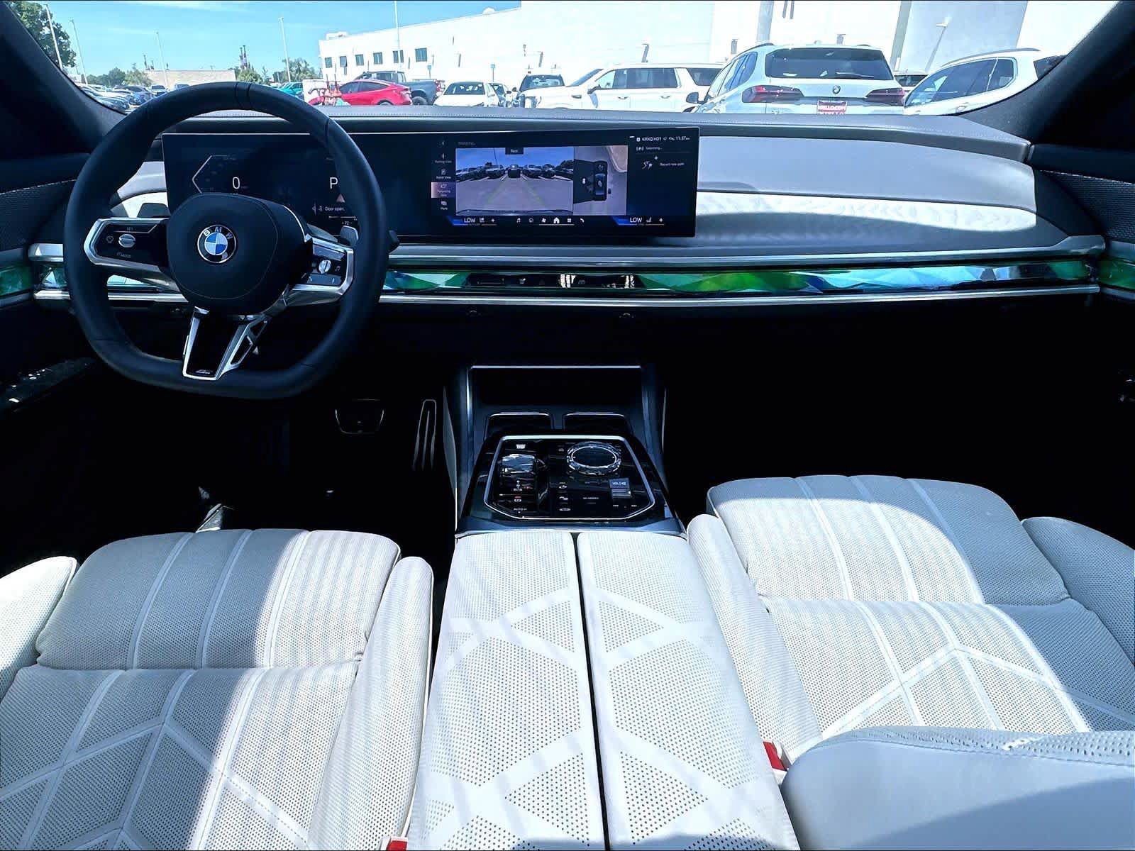 Used 2025 BMW 760i xDrive AWD/4WD image 10