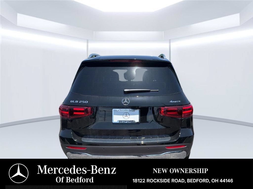 New 2026 Mercedes-Benz GLB 250 4MATIC image 5
