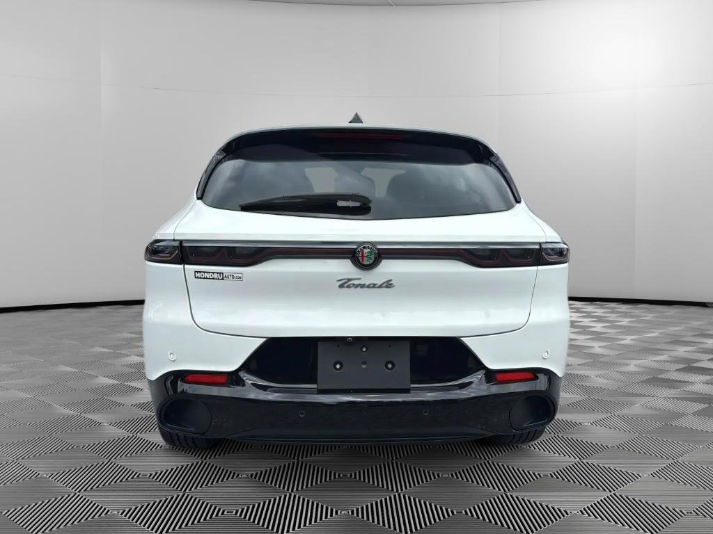Used 2025 Alfa Romeo Tonale w/ Premium Package AWD/4WD image 8