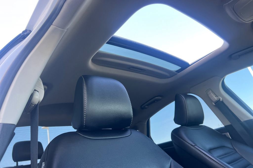 Used 2020 Ford Fusion SEL FWD image 18