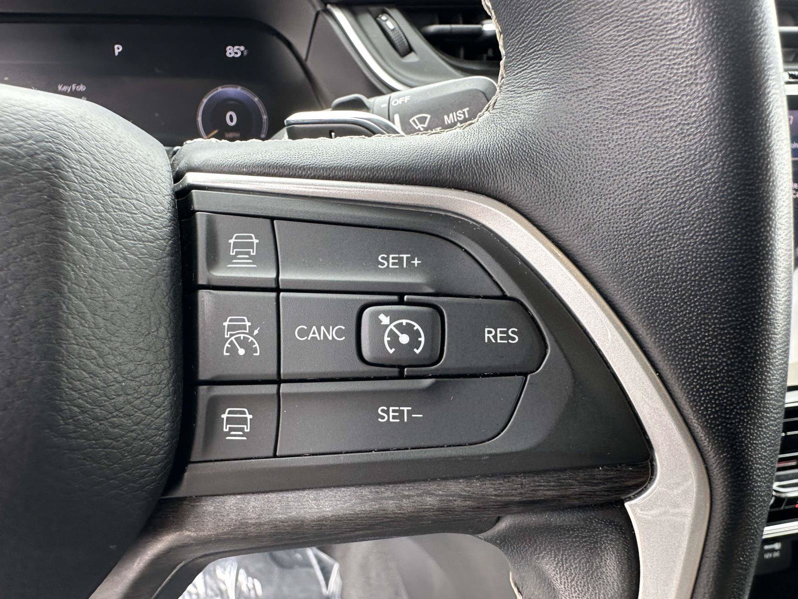 Used 2021 Jeep Grand Cherokee L Limited AWD/4WD image 17