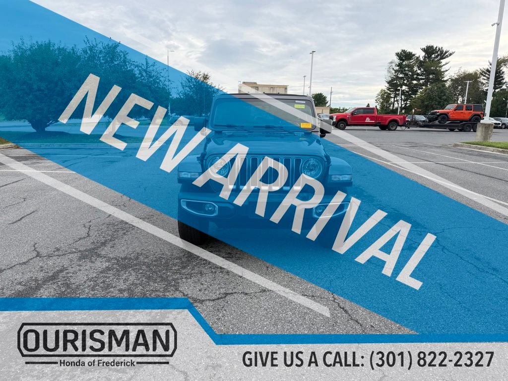 Used 2021 Jeep Wrangler Unlimited Sahara AWD/4WD image 3