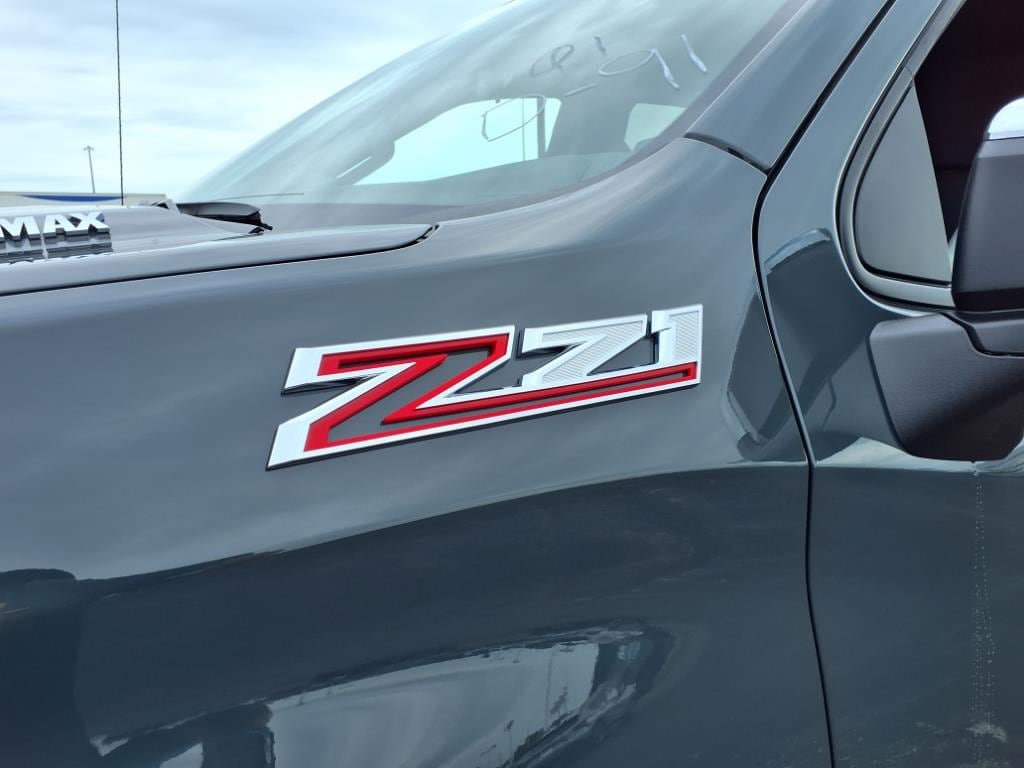 New 2025 Chevrolet Silverado 1500 LT image 11