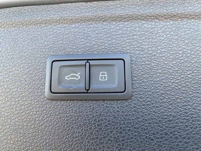 Used 2021 Audi Q5 Prestige image 18