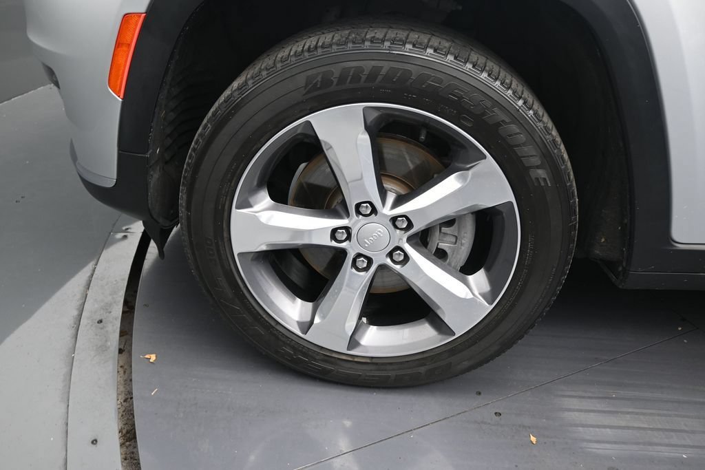 Used 2021 Jeep Grand Cherokee L Limited RWD image 9