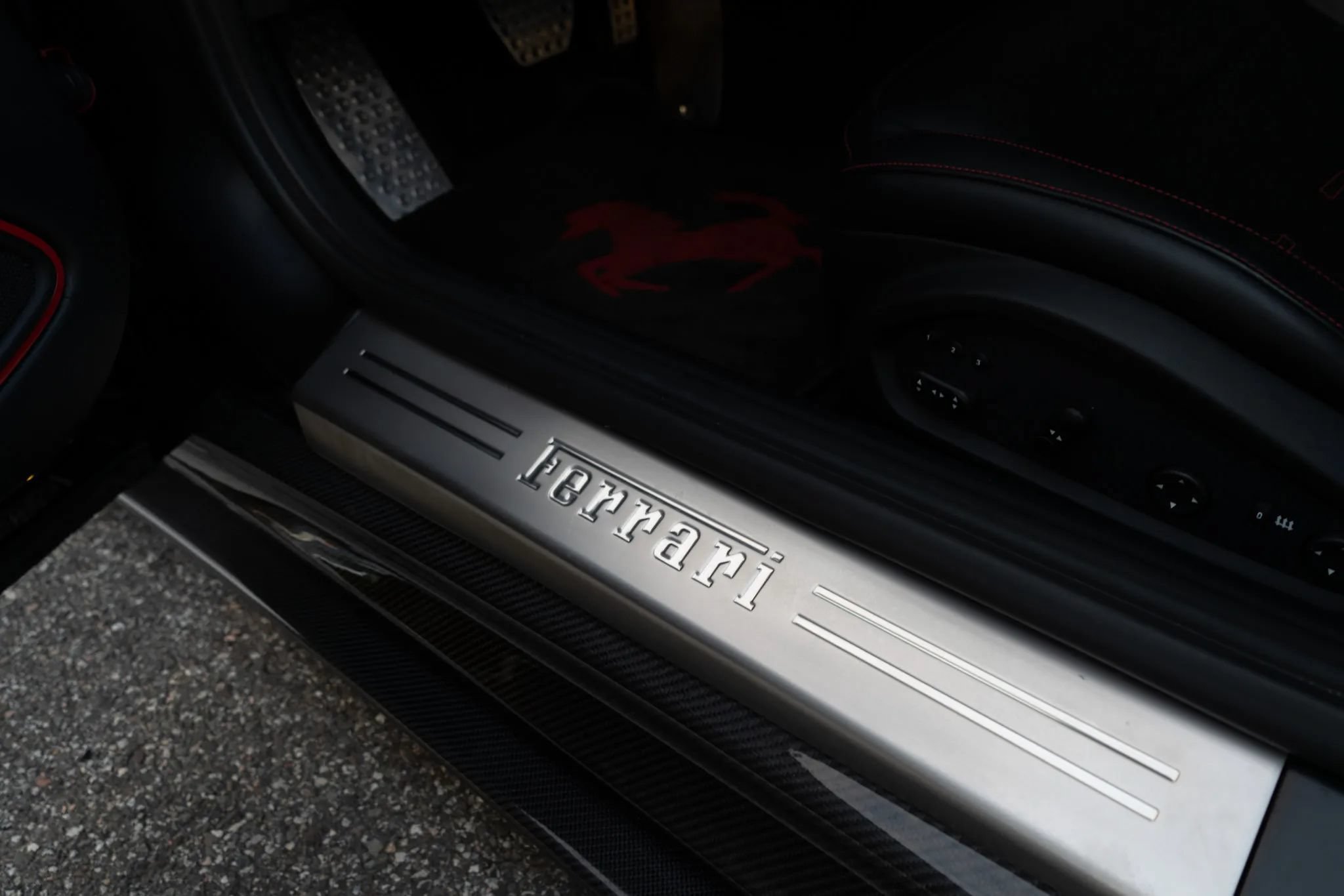 Used 2015 Ferrari F12 Berlinetta RWD image 58