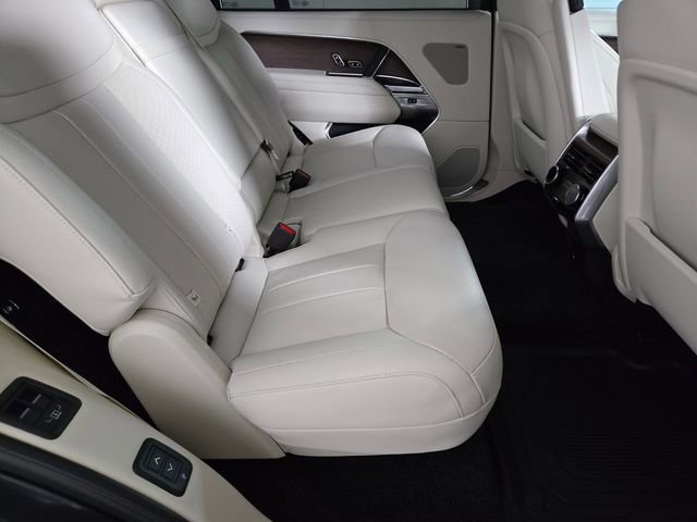 Used 2025 Land Rover Range Rover Long Wheelbase SE image 21