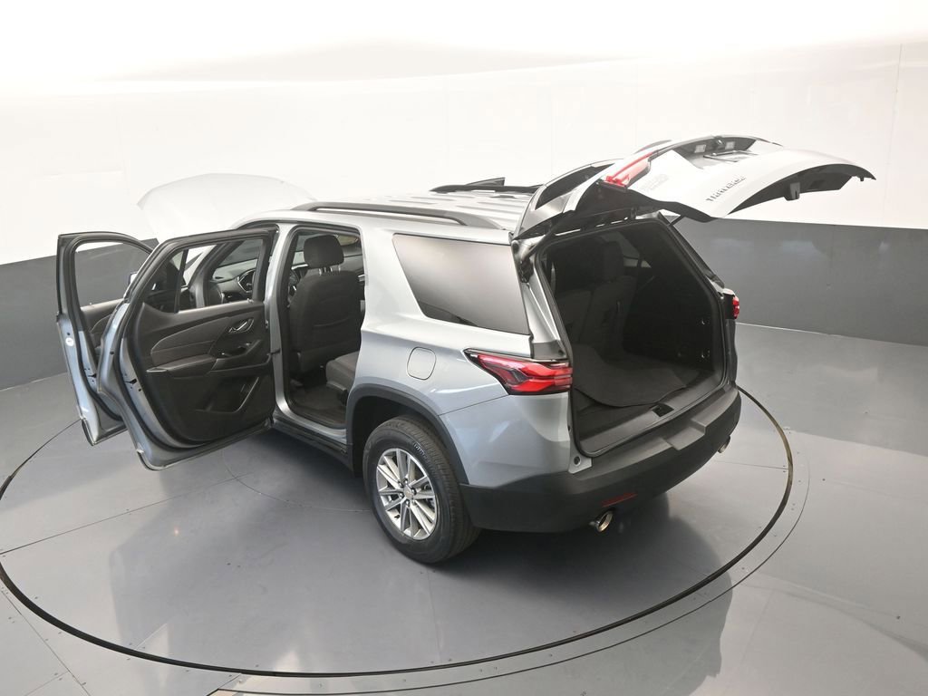 Used 2023 Chevrolet Traverse LT image 62