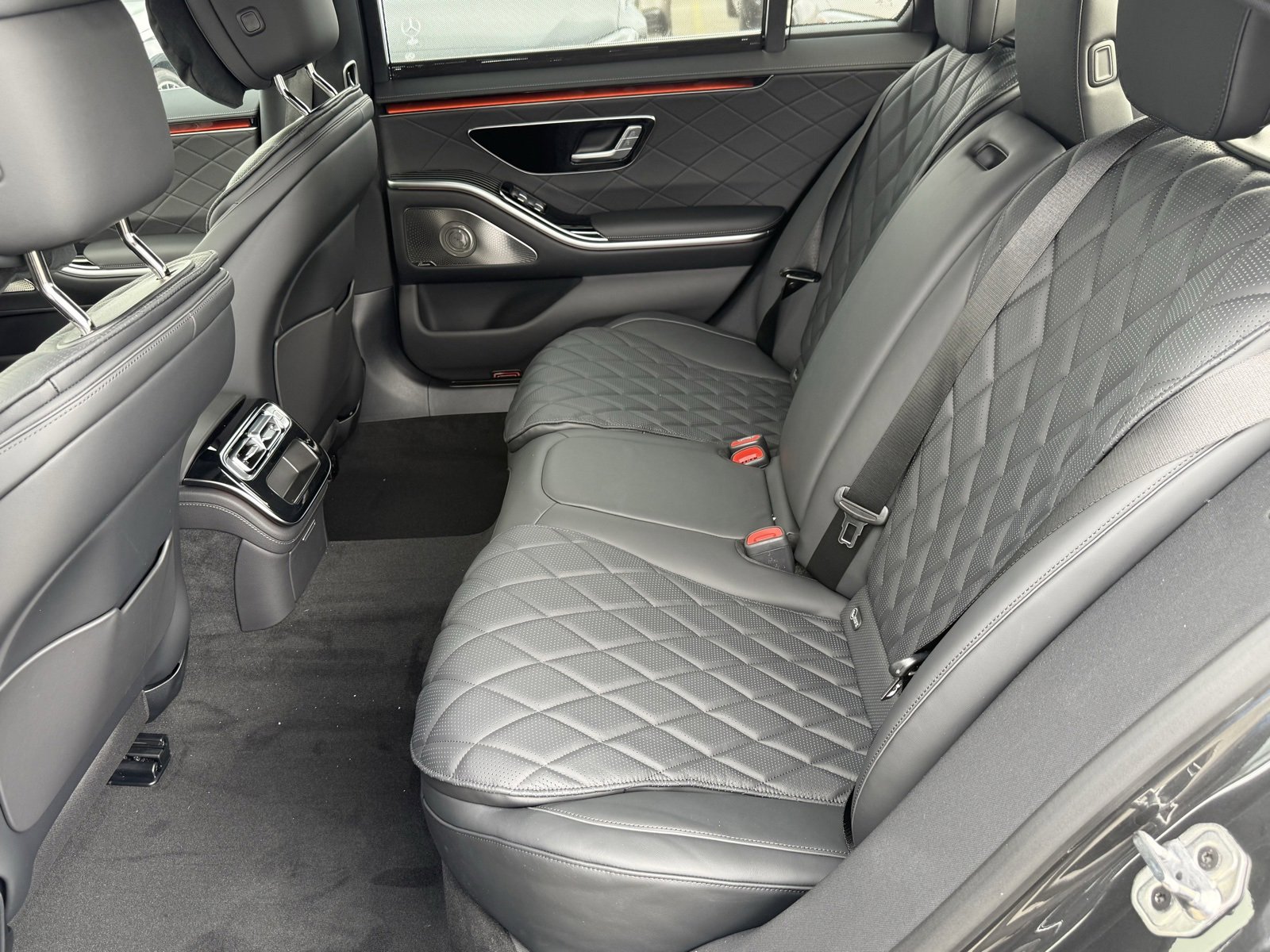 New 2026 Mercedes-Benz S 580 4MATIC Sedan image 29