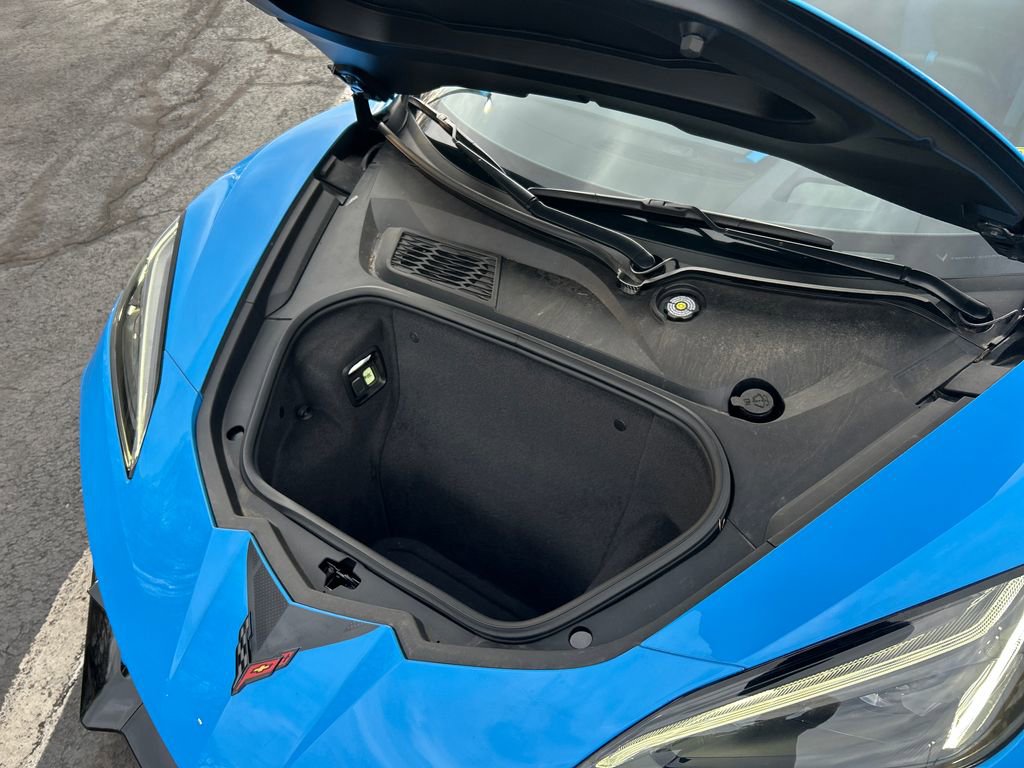 Used 2022 Chevrolet Corvette Stingray Premium Cpe w/ Z51 Performance Package RWD image 31