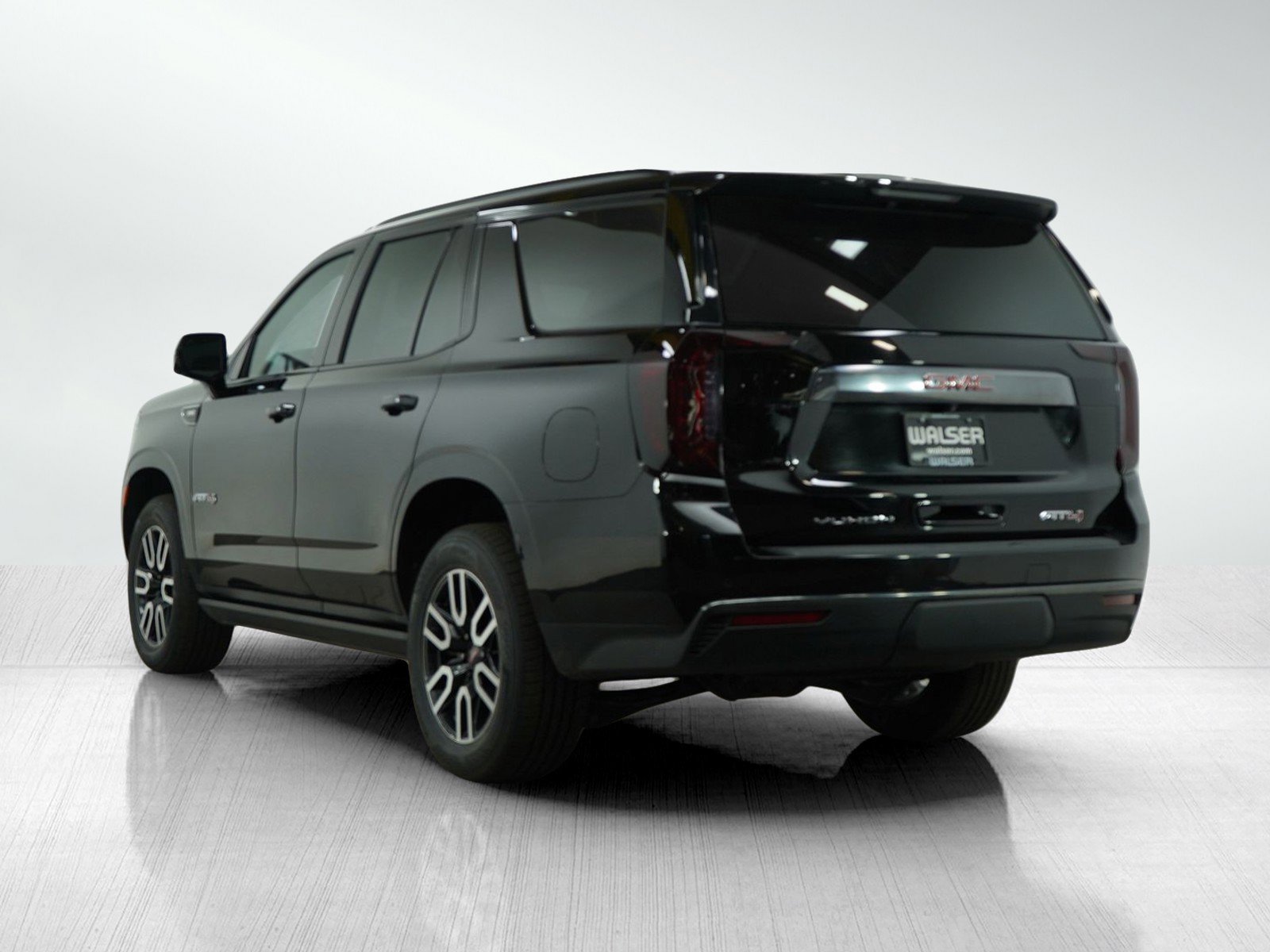 Used 2021 GMC Yukon AT4 image 4