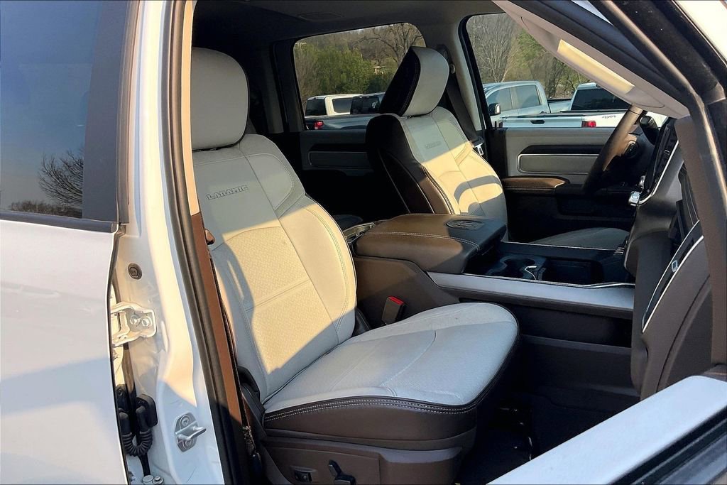 Used 2025 RAM 2500 Laramie AWD/4WD image 7