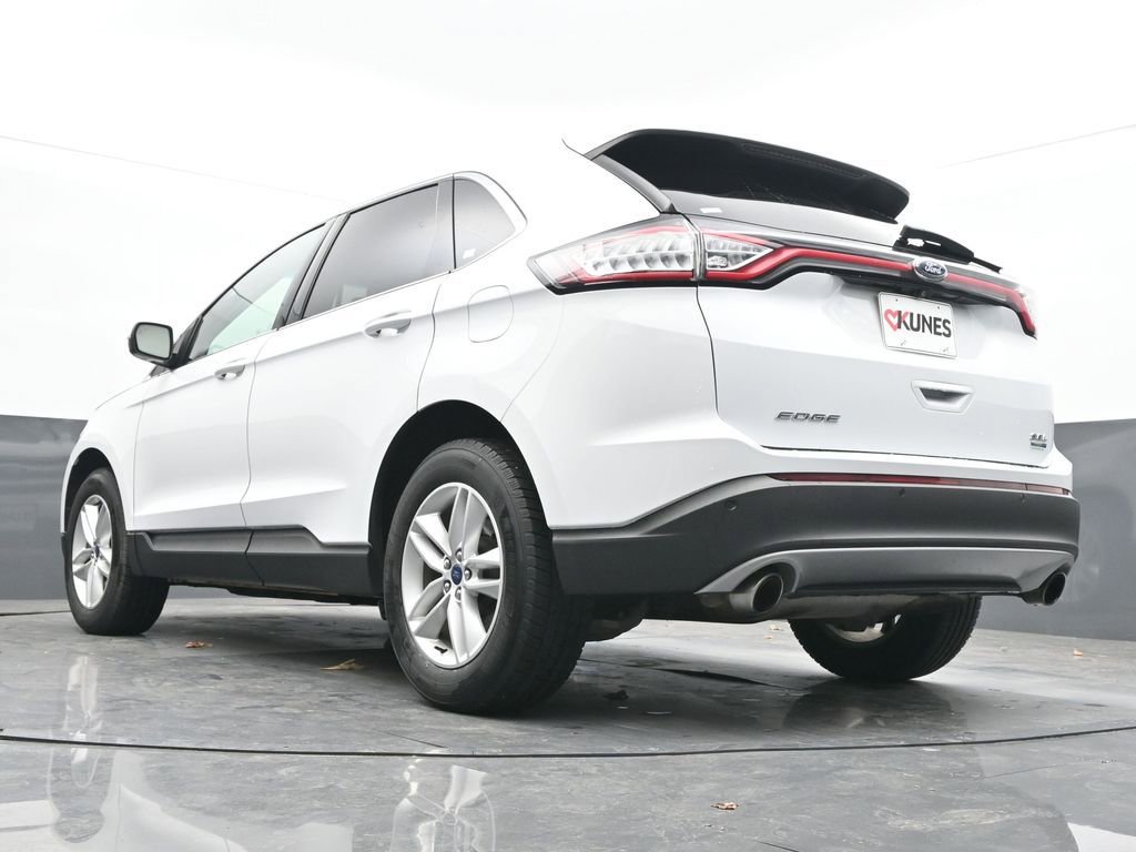 Used 2017 Ford Edge SEL w/ Equipment Group 201A AWD/4WD image 48