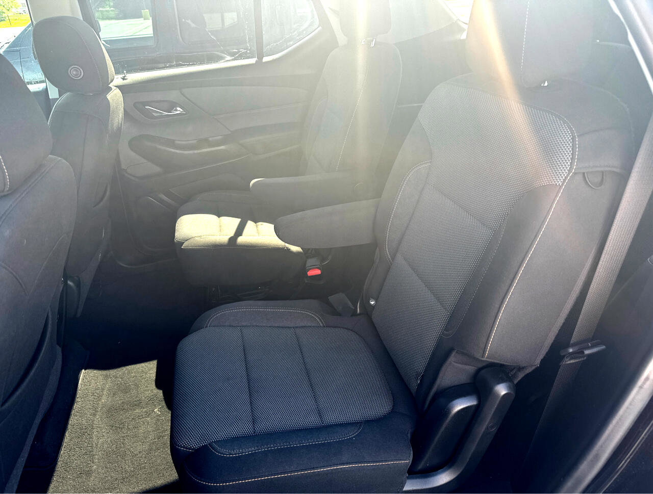 Used 2019 Chevrolet Traverse LT image 37