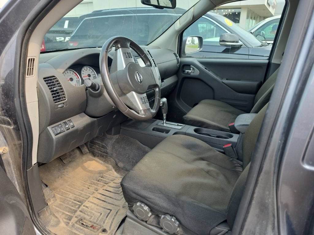 Used 2018 Nissan Frontier PRO-4X AWD/4WD image 11