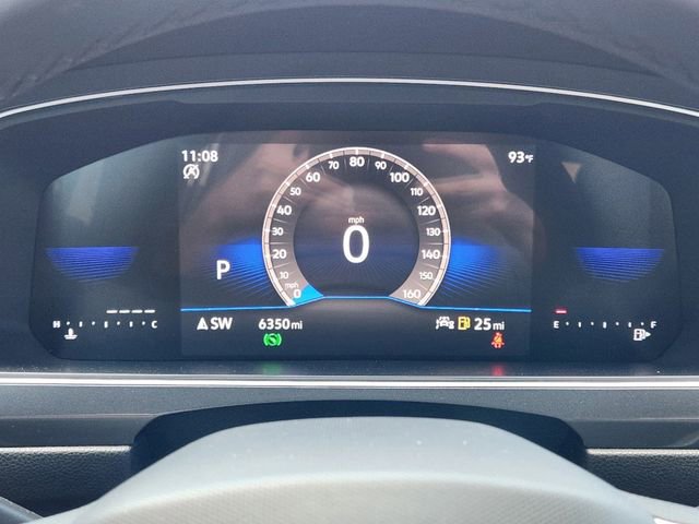 New 2024 Volkswagen Tiguan SE R-Line image 11