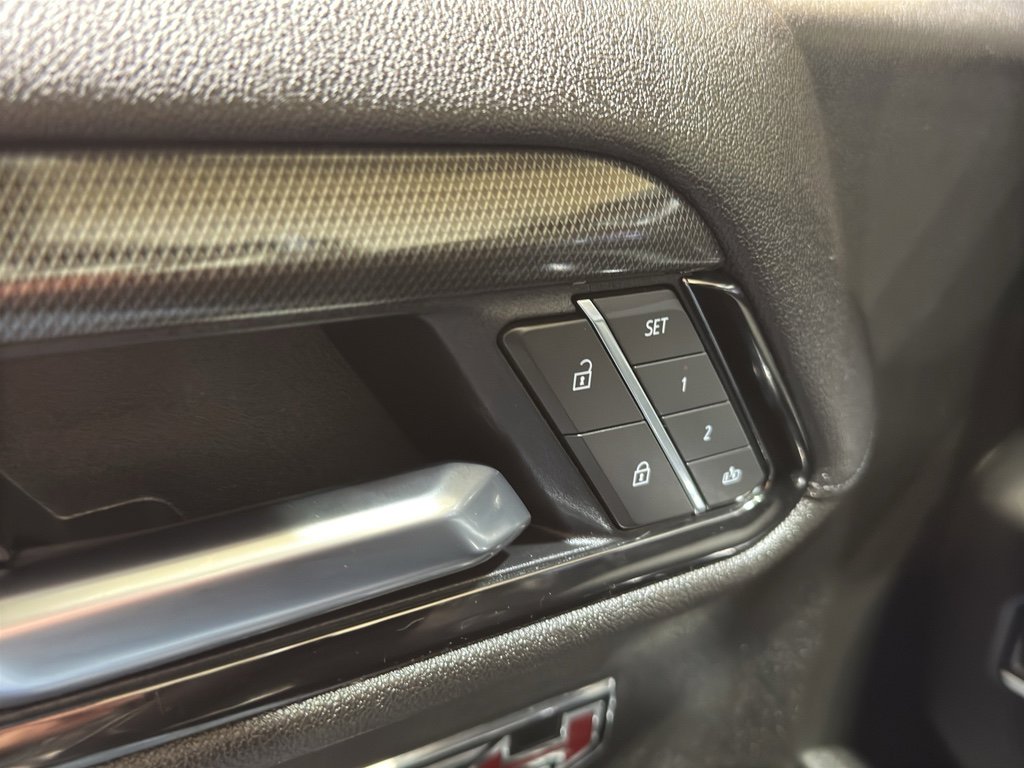 Used 2025 GMC Sierra 1500 AT4 w/ AT4 Premium Package image 39