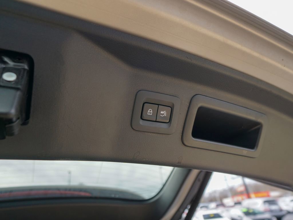 Used 2024 MAZDA CX-90 3.3 Turbo w/ Premium Package image 13