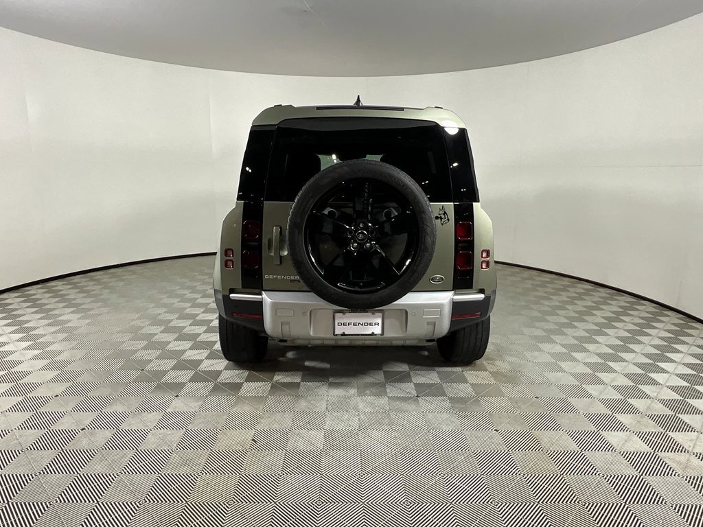Used 2023 Land Rover Defender 110 SE image 8