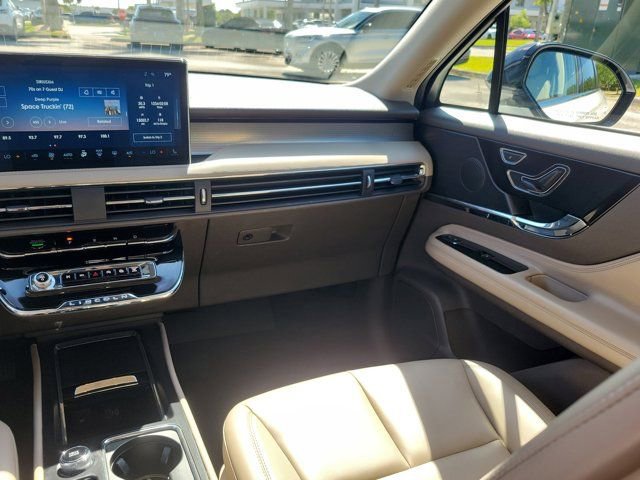 Certified 2023 Lincoln Corsair FWD image 21