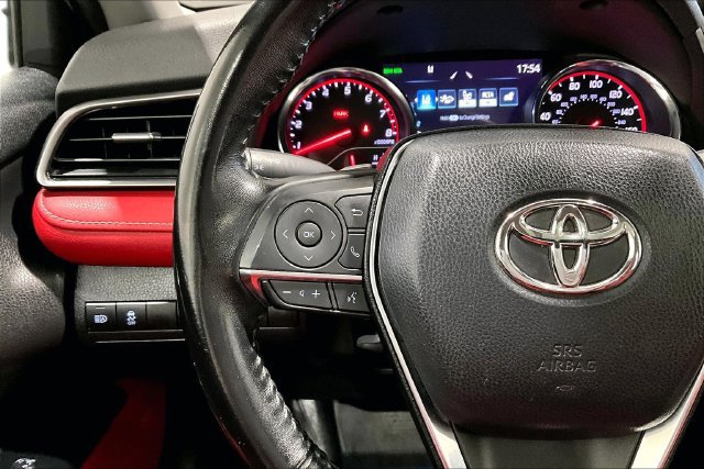 Used 2019 Toyota Camry XSE FWD image 14