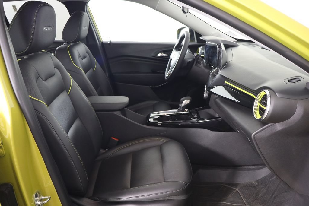 Used 2024 Chevrolet Trax ACTIV w/ Driver Confidence Package FWD image 19