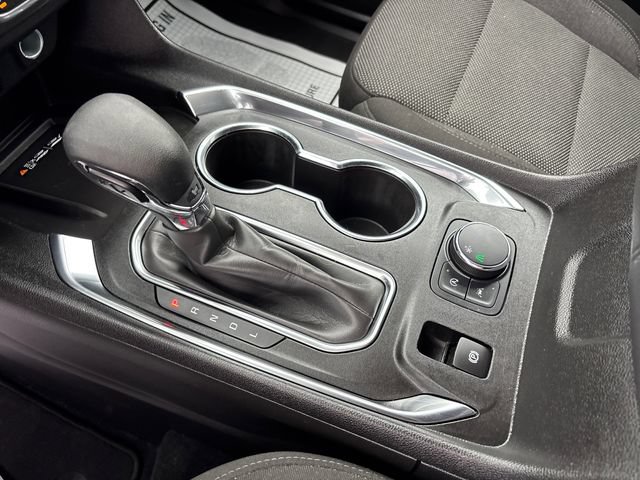 Used 2023 Chevrolet Traverse LT FWD image 23