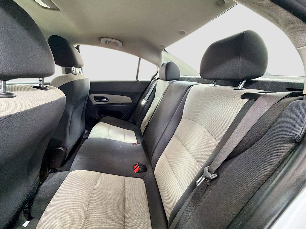 Used 2016 Chevrolet Cruze LS FWD image 23
