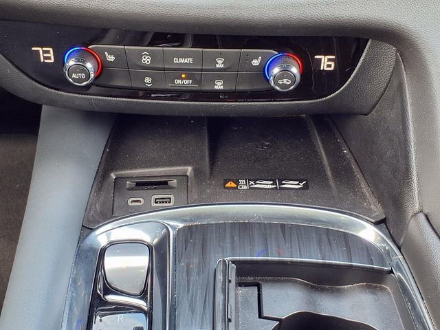 Used 2023 Buick Enclave Essence image 14
