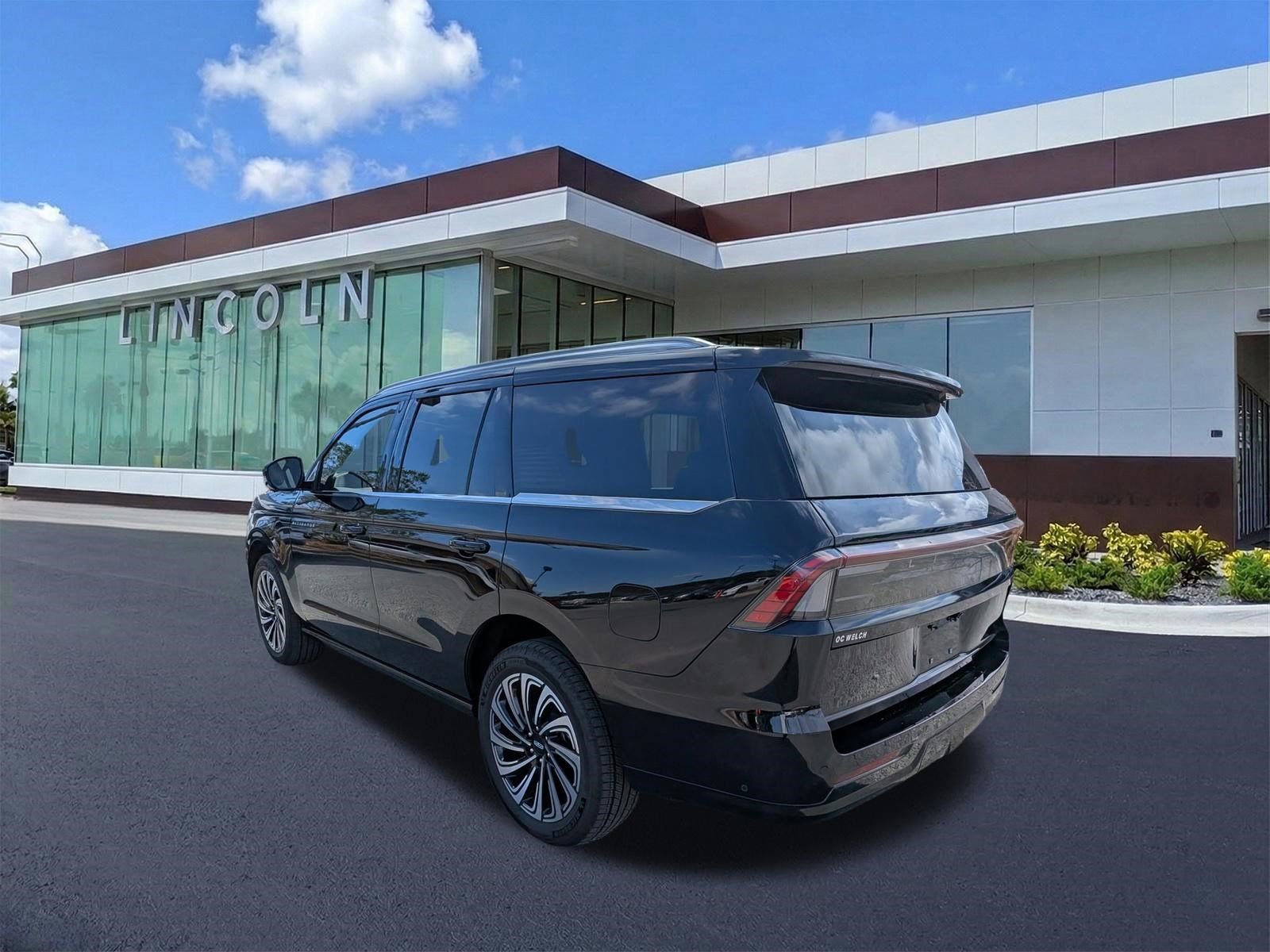 Certified 2025 Lincoln Navigator Black Label image 7