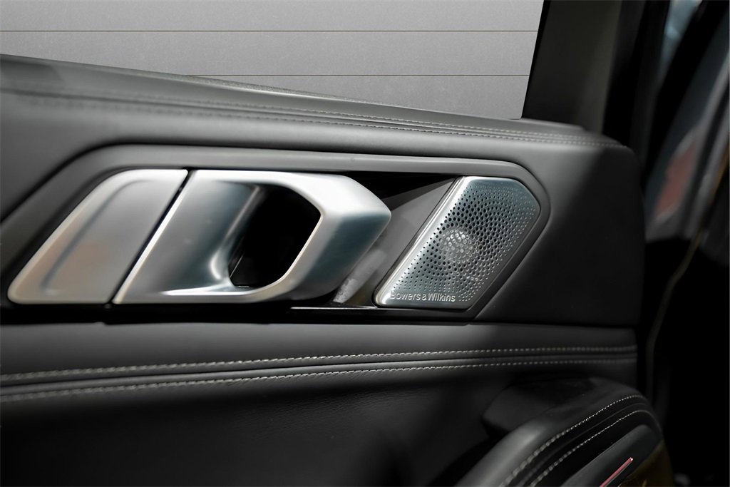 Used 2021 BMW X6 M50i w/ Executive Package image 29