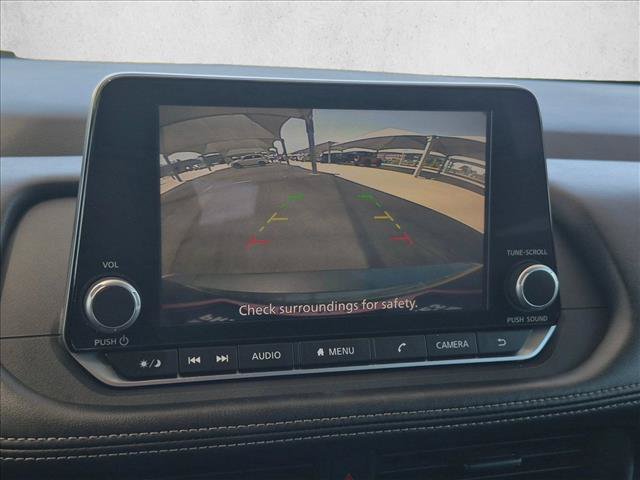 Used 2024 Nissan Rogue S AWD/4WD image 13