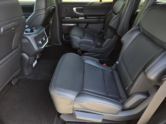 New 2027 Ford Expedition Platinum w/ Stealth Appearance Package AWD/4WD image 26