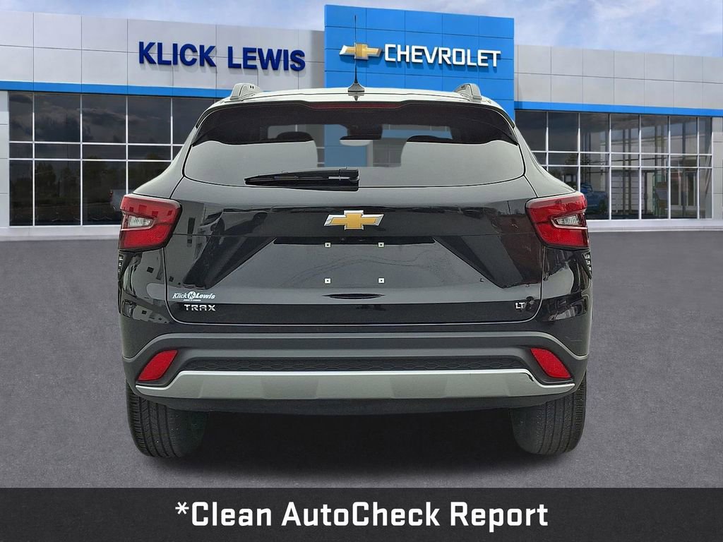 Used 2024 Chevrolet Trax LT w/ Driver Confidence Package image 7