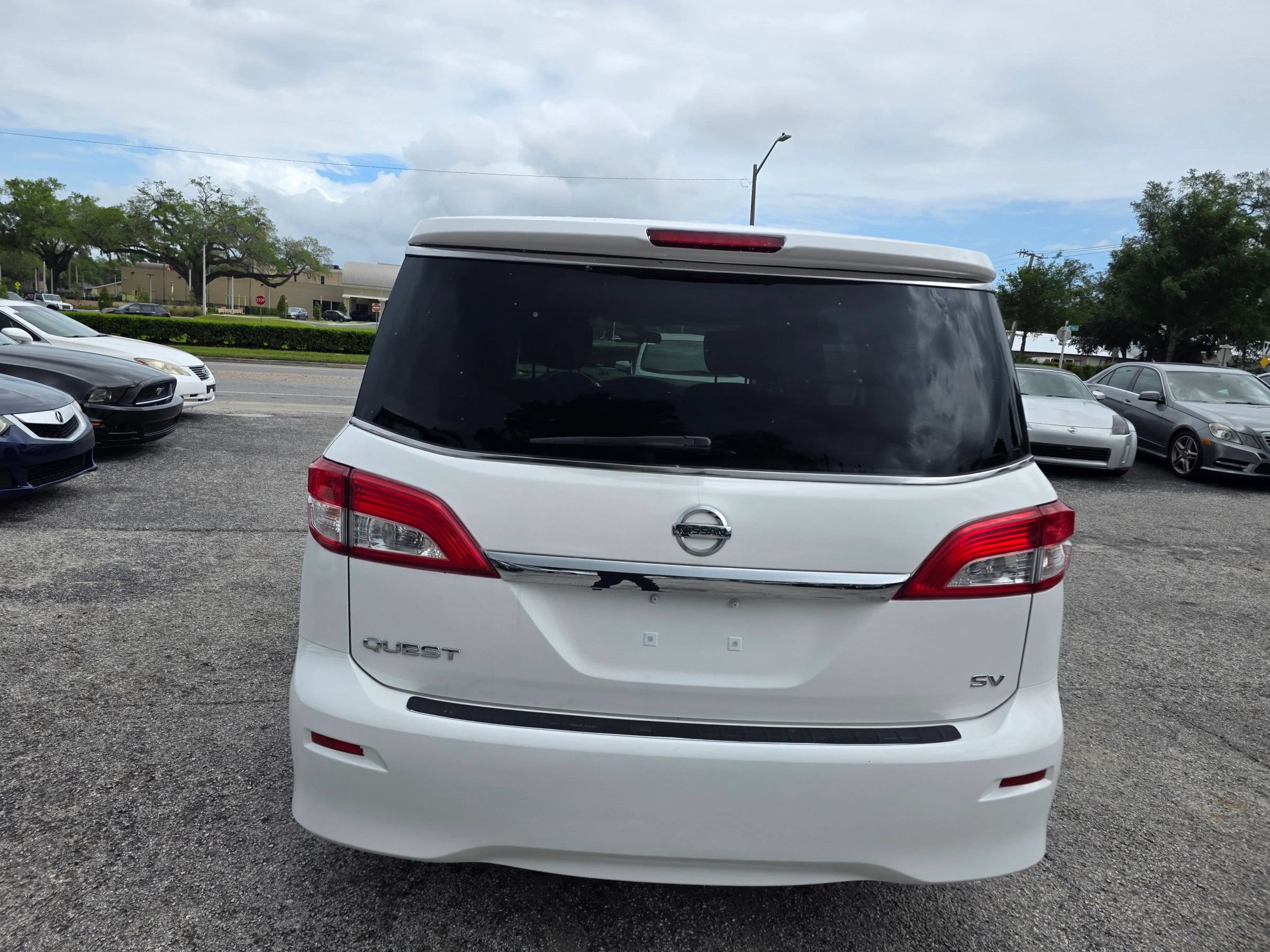 Used 2012 Nissan Quest SV w/ Protection Pkg FWD image 6