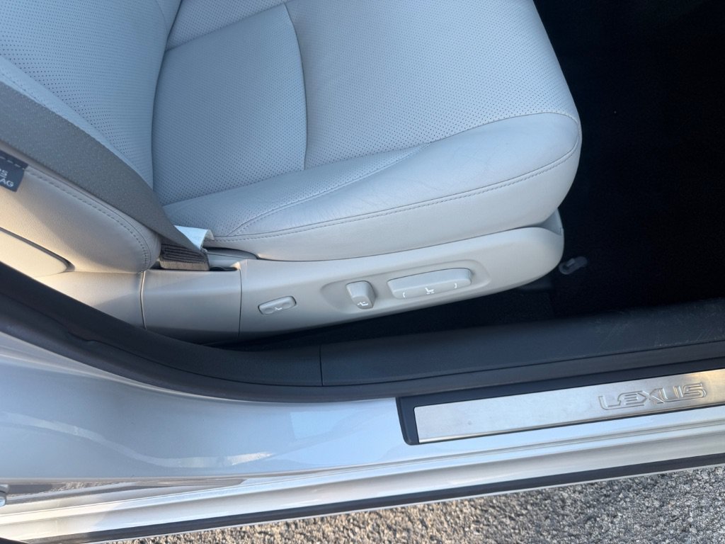 Used 2010 Lexus ES 350 w/ Preferred Accessory Package FWD image 20