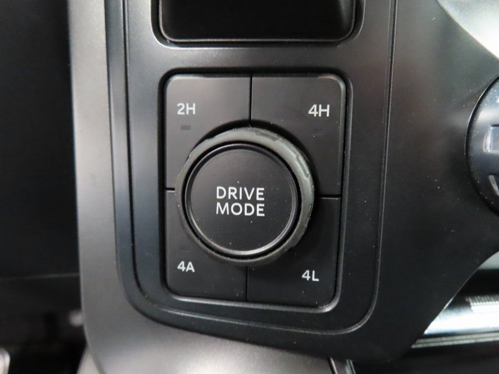 Used 2025 Ford F150 Lariat AWD/4WD image 61