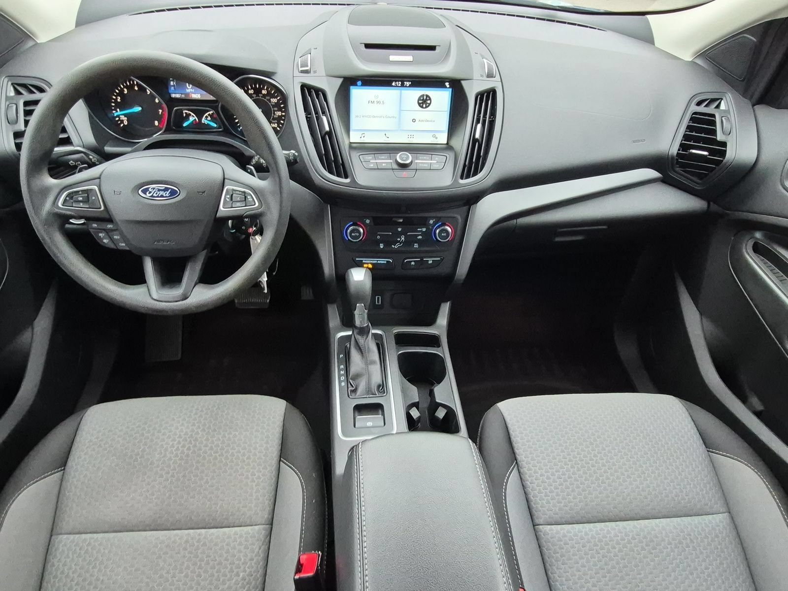 Used 2017 Ford Escape SE w/ Equipment Group 201A FWD image 16