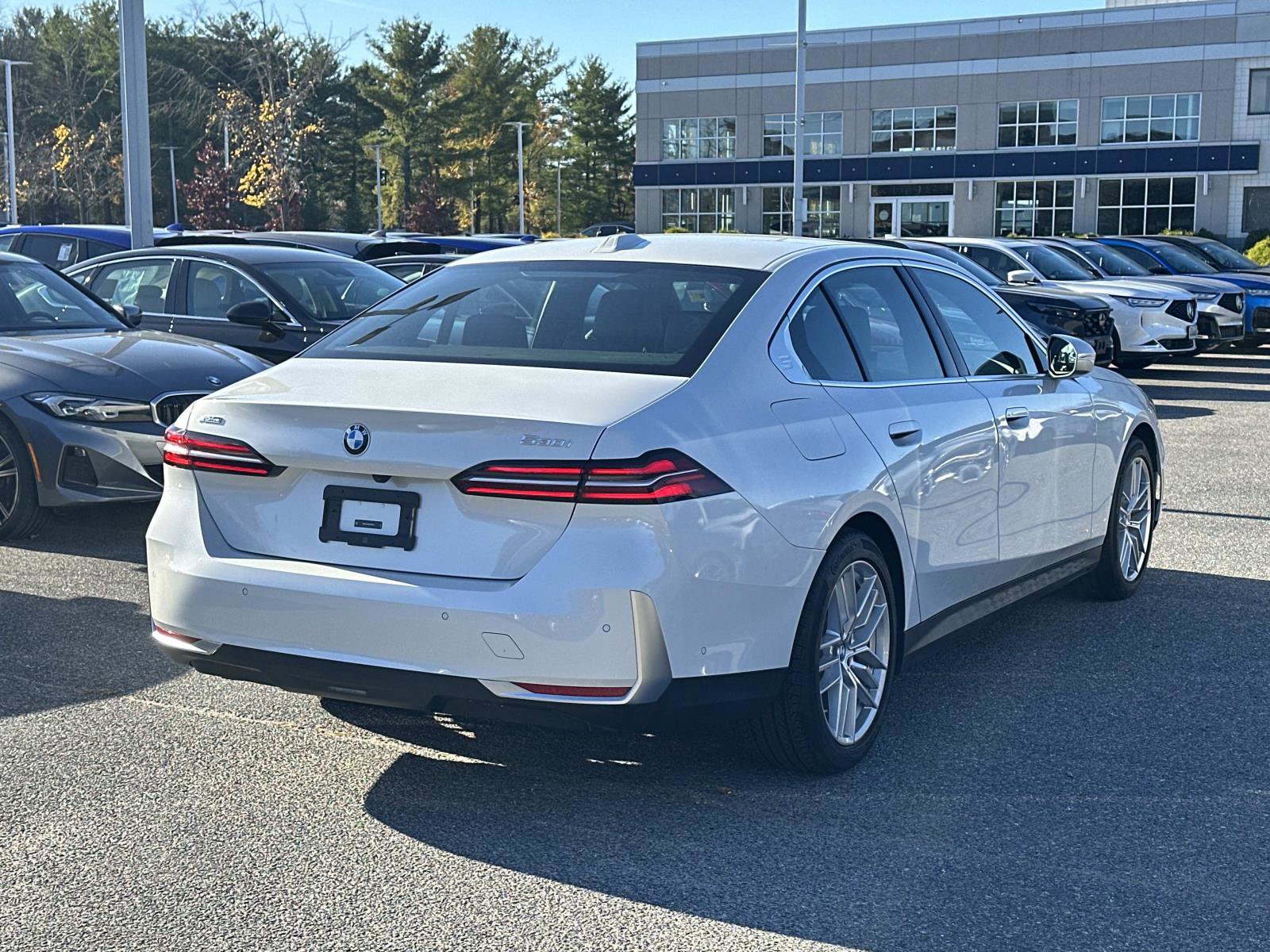 Used 2024 BMW 530i xDrive w/ Convenience Package image 2