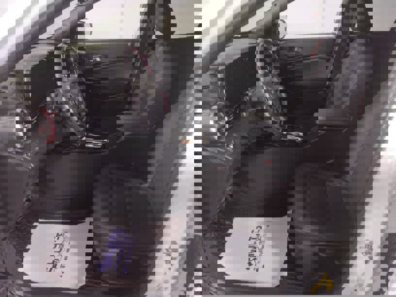 Used 2024 Chevrolet Trax RS w/ Sunroof Package image 13