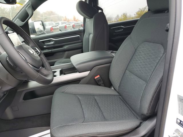 New 2026 RAM 1500 4x4 Crew Cab image 13