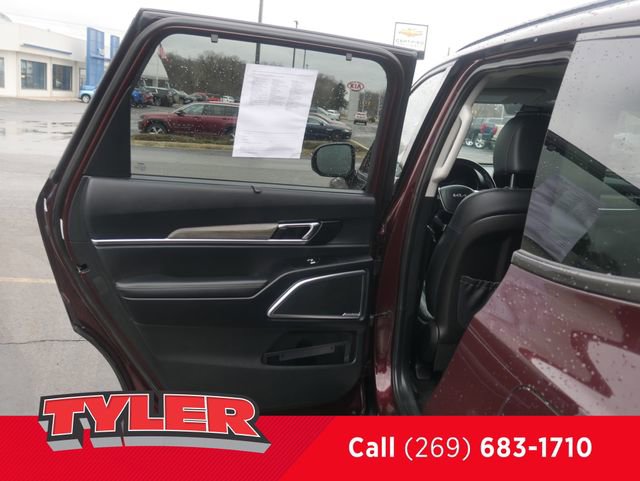 Used 2022 Kia Telluride SX w/ Nightfall Edition Package image 21