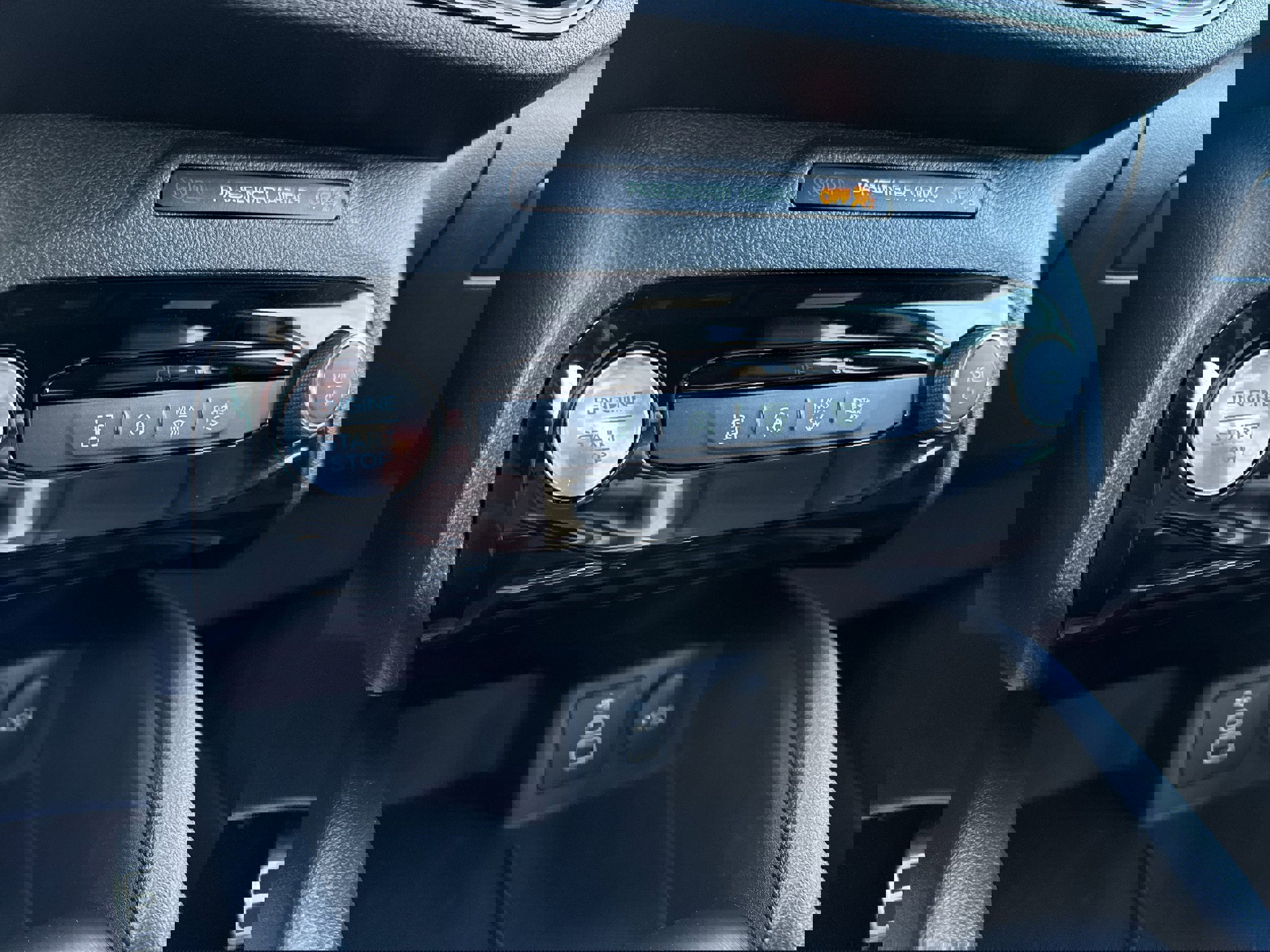 Used 2024 Ford Escape ST-Line w/ Tech Pack #1 image 19