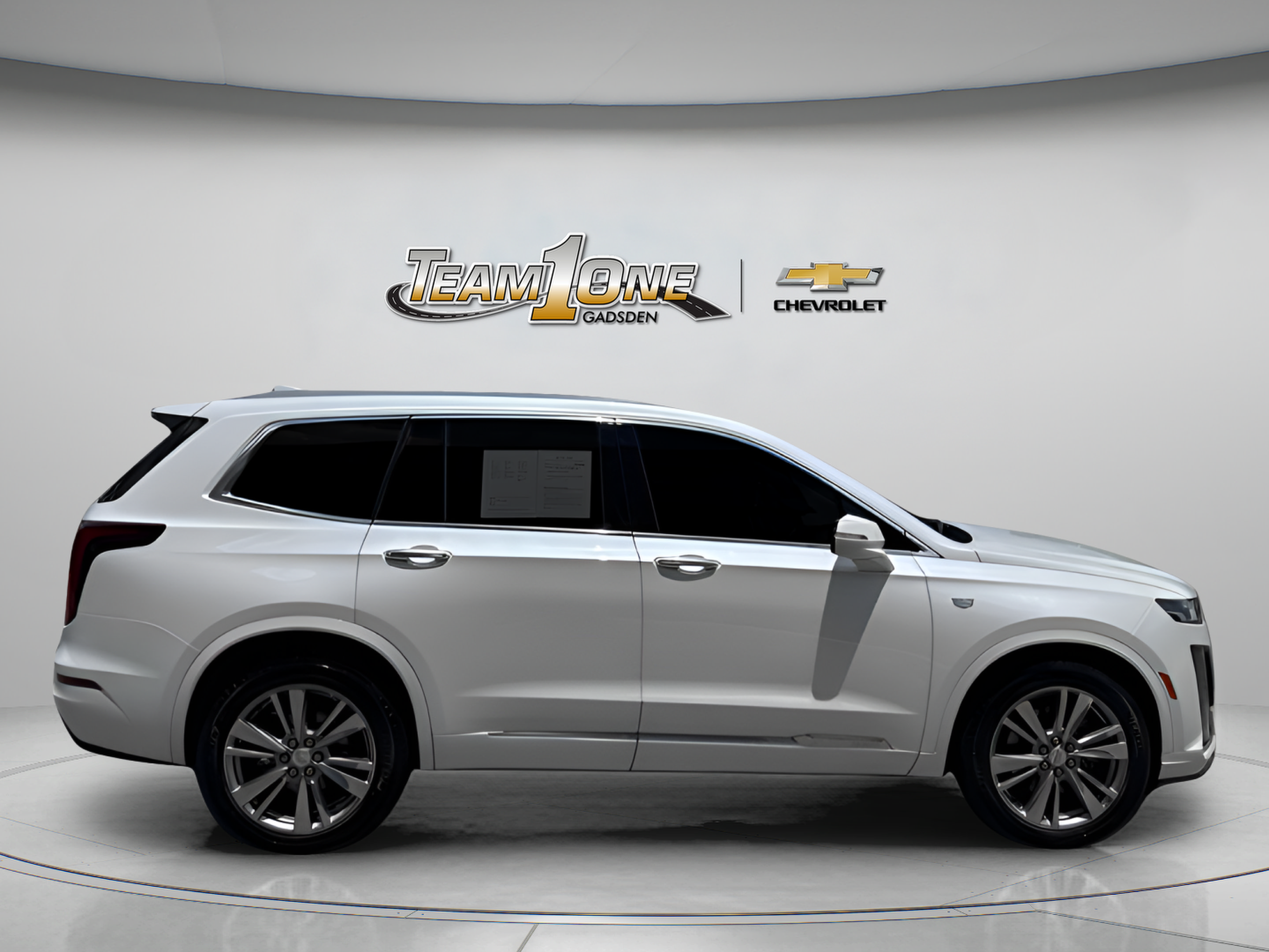Used 2024 Cadillac XT6 Premium Luxury FWD image 10