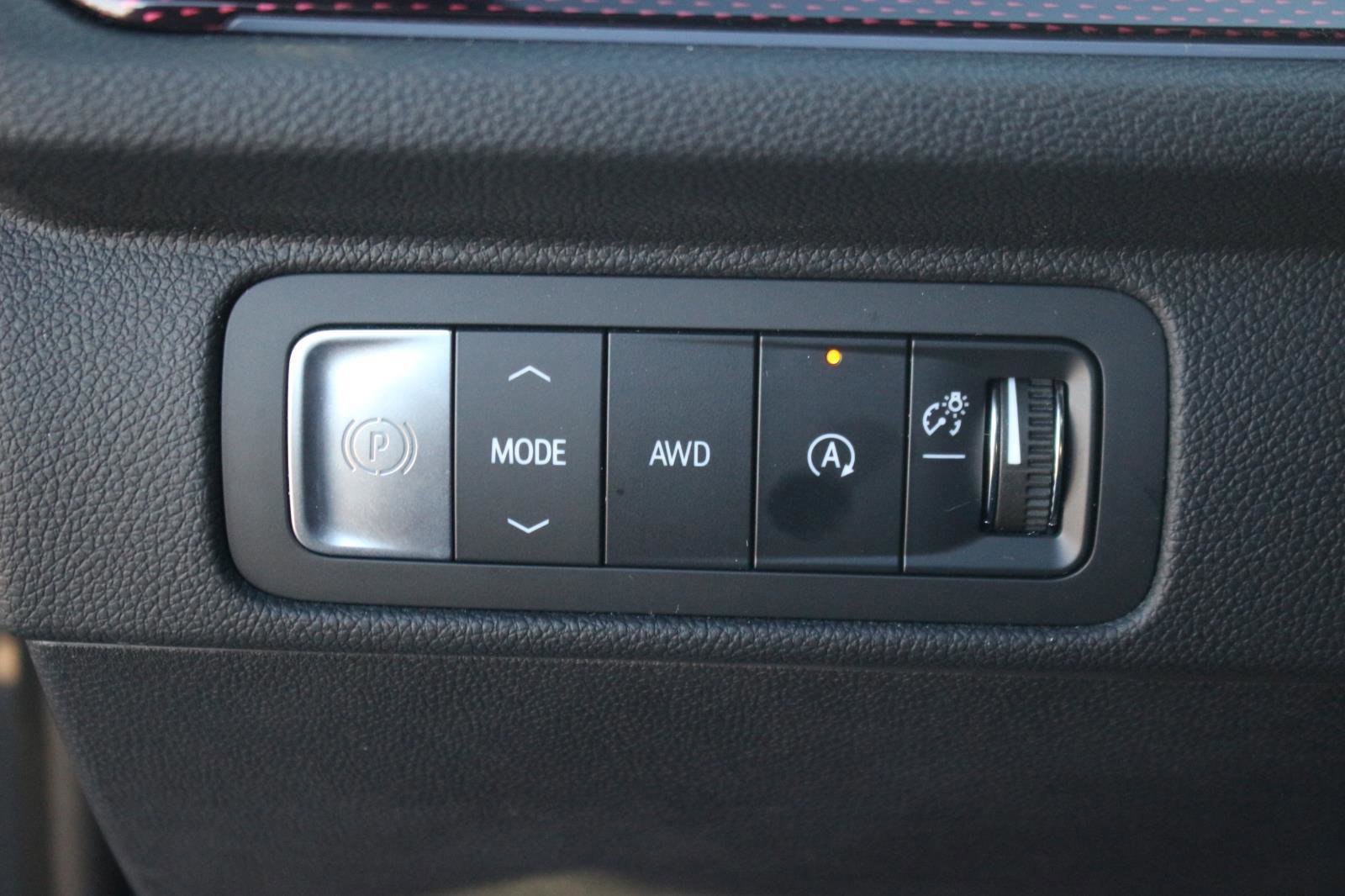 Used 2024 Chevrolet Traverse RS w/ LPO, Floor Liner Package image 30