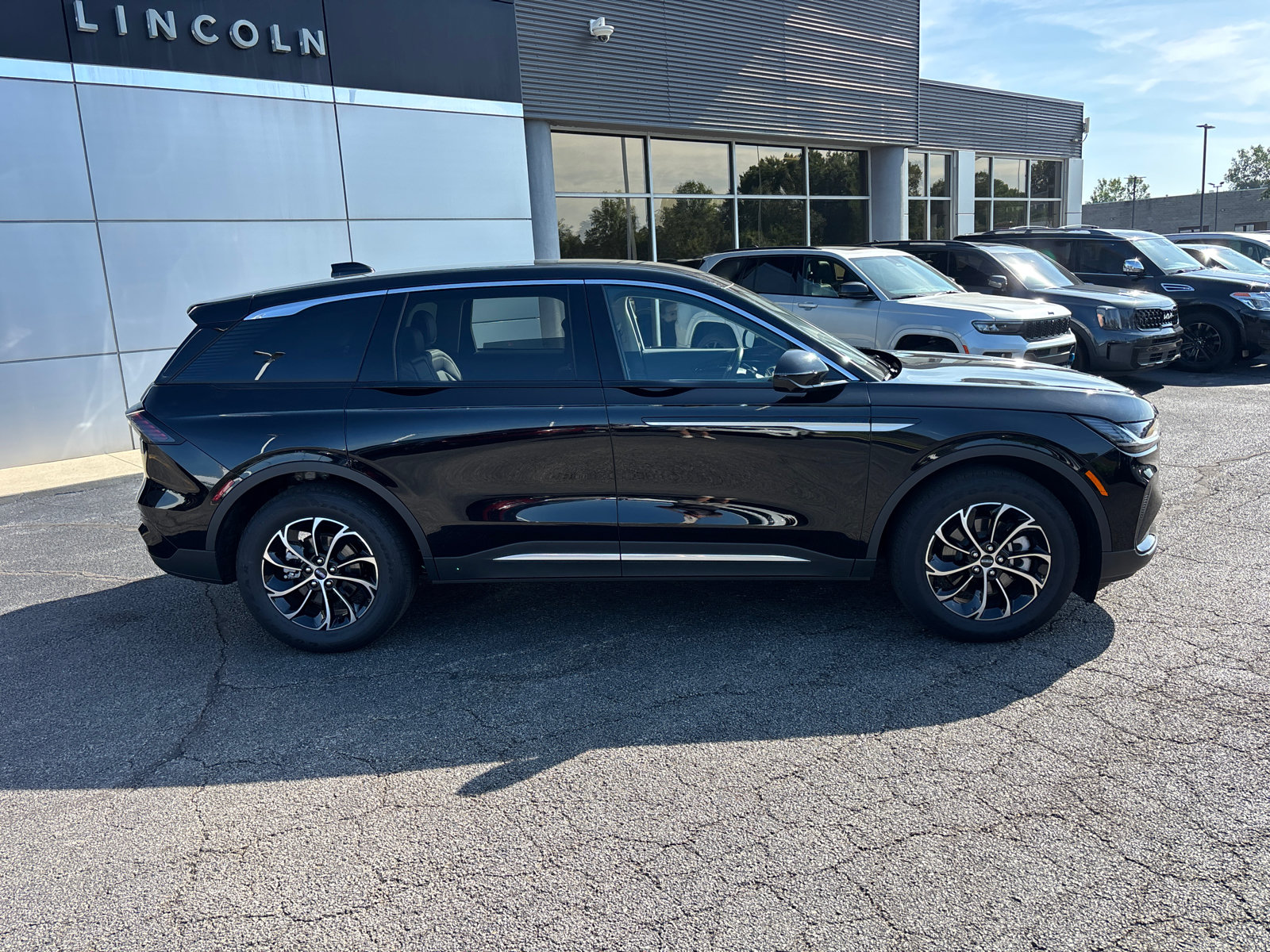 New 2026 Lincoln Nautilus Premier AWD/4WD image 8