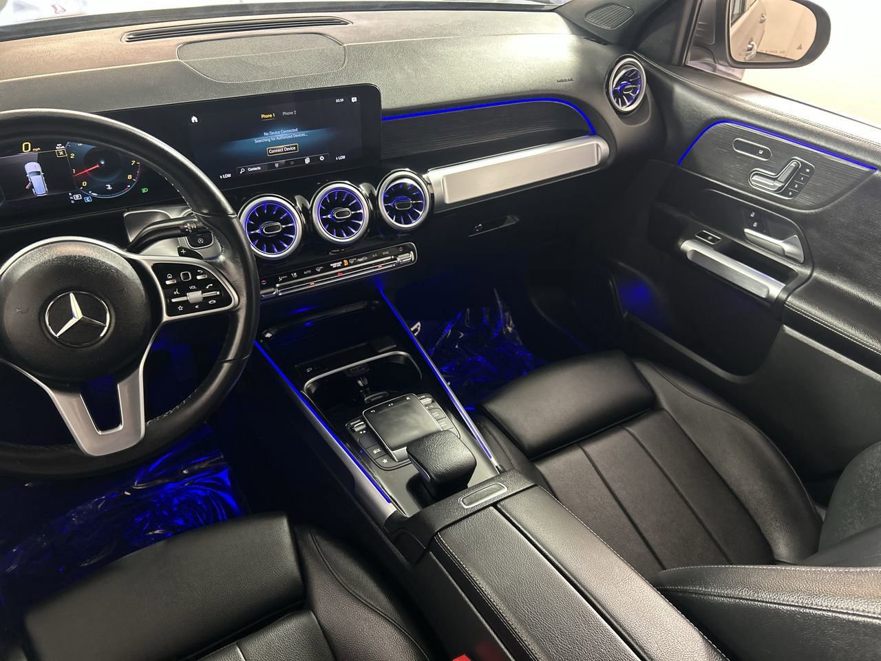 Used 2023 Mercedes-Benz GLB 250 w/ Premium Package image 22