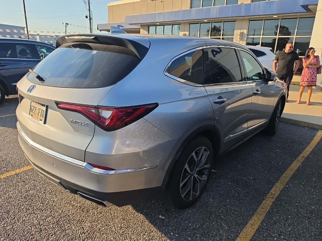 Certified 2023 Acura MDX w/ Technology Package FWD image 4