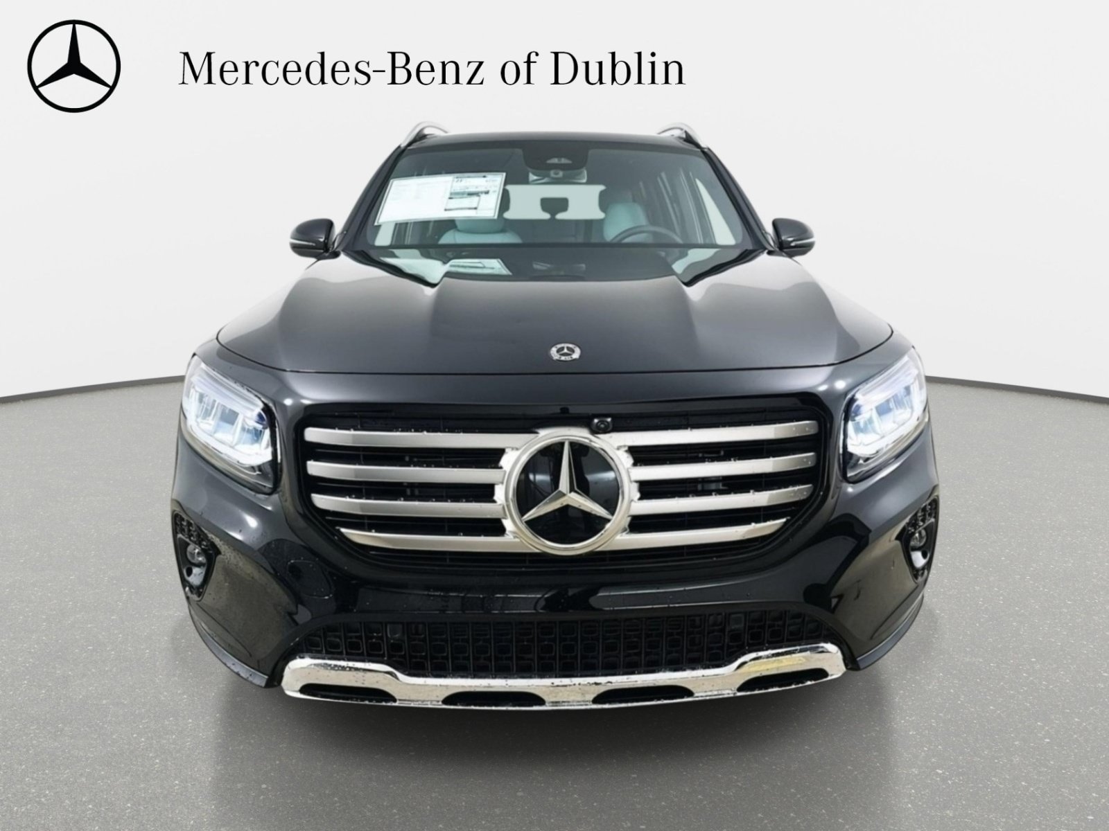 Used 2026 Mercedes-Benz GLB 250 4MATIC image 2